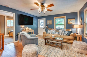 Murray Cabin with Hot Tub Walk to Kentucky Lake!